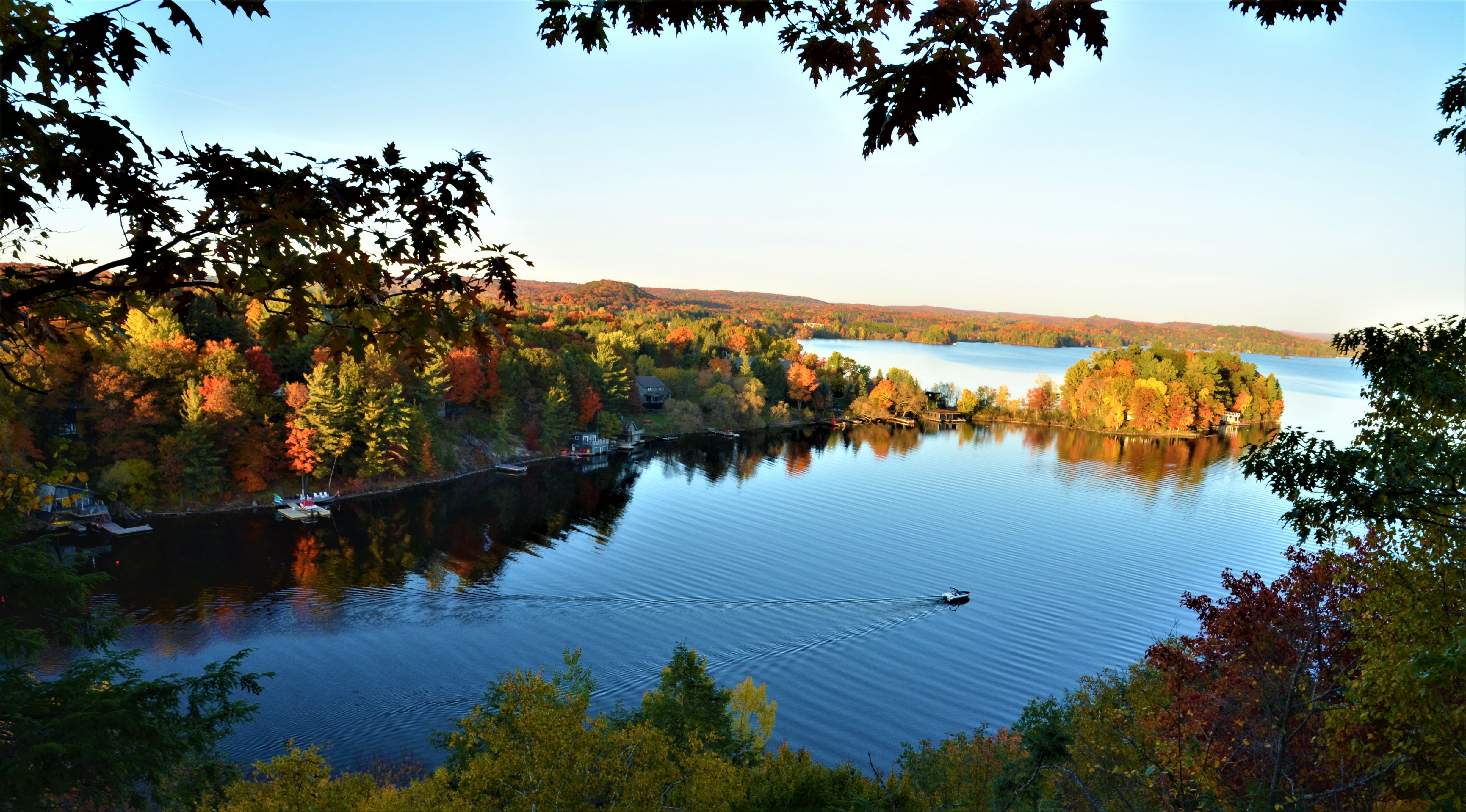 Where to See the Best Fall Colours in Ontario’s Cottage Country