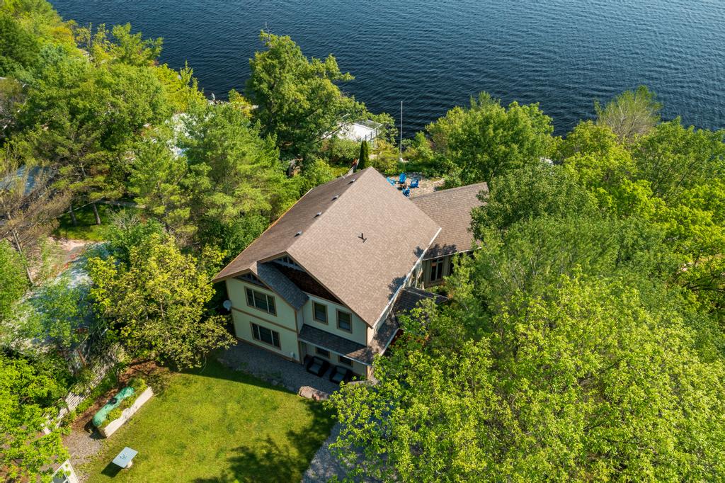 233 Lake Muskoka