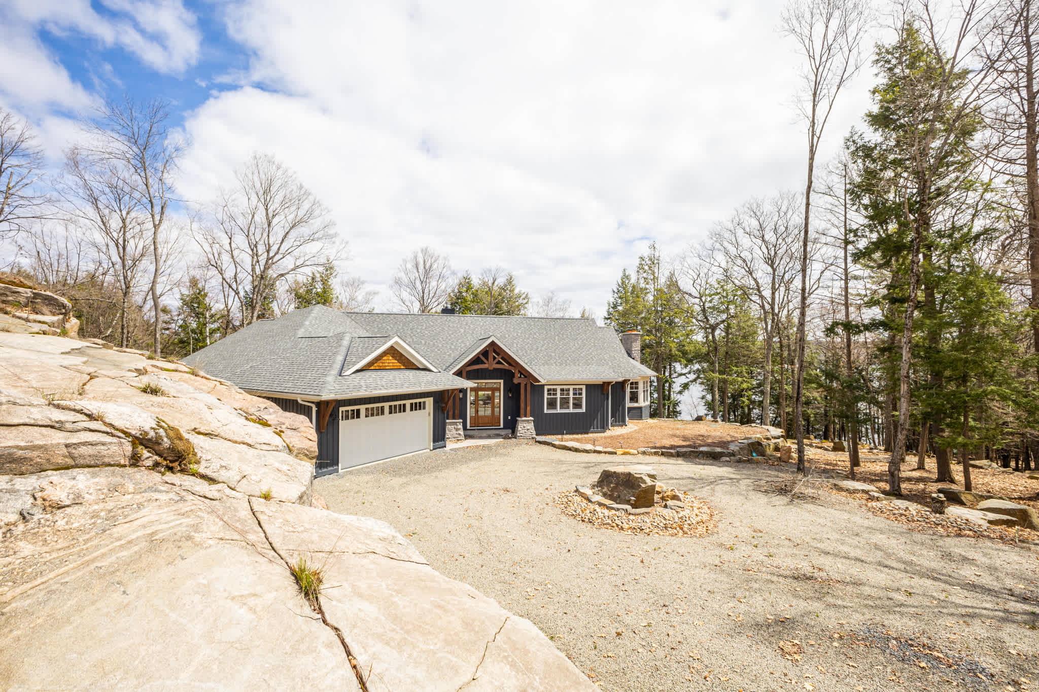 321 Lake of Bays