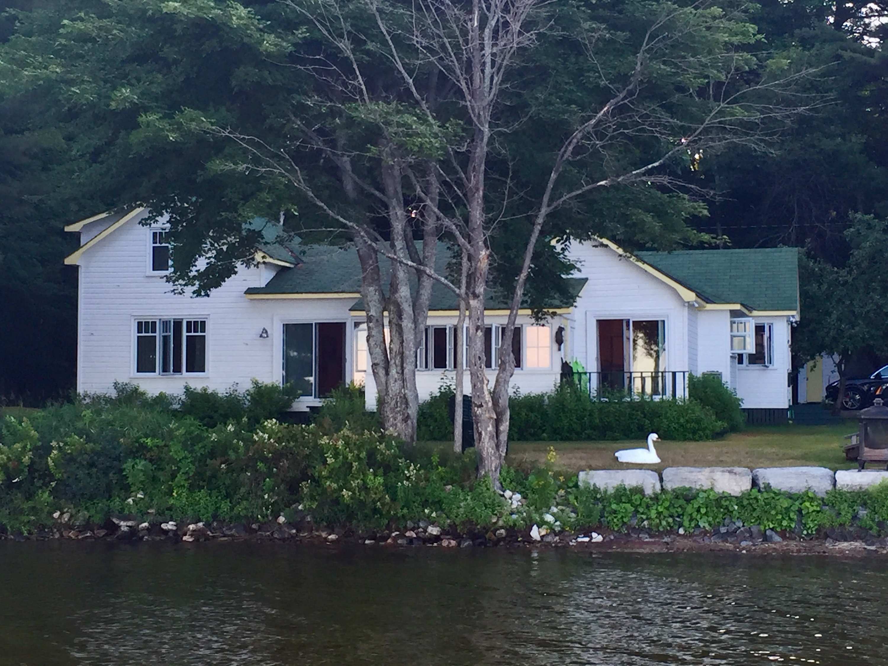 300 Lake of Bays