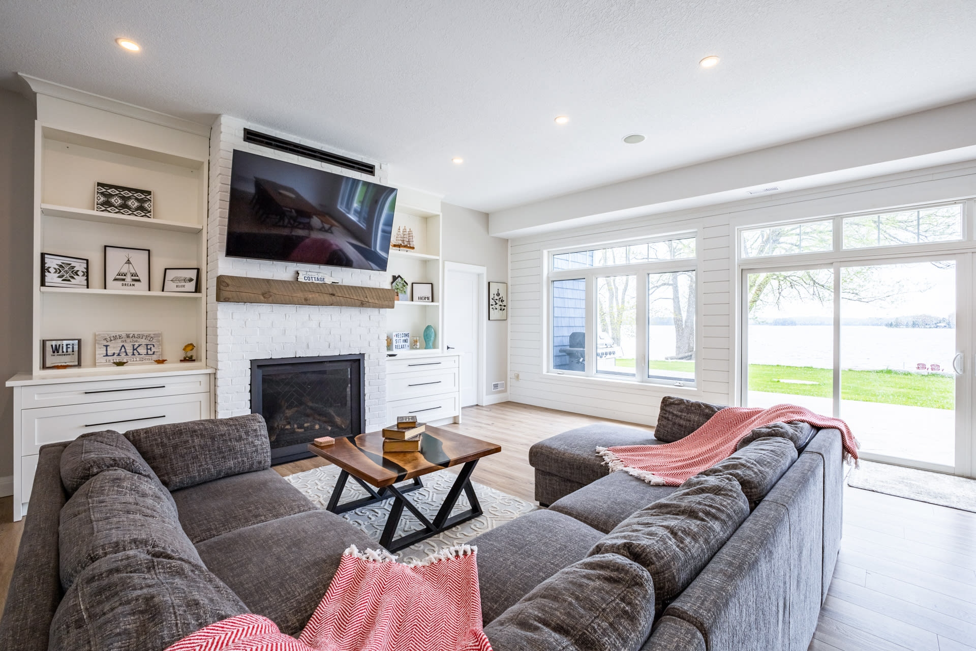 841 Wollaston Lake