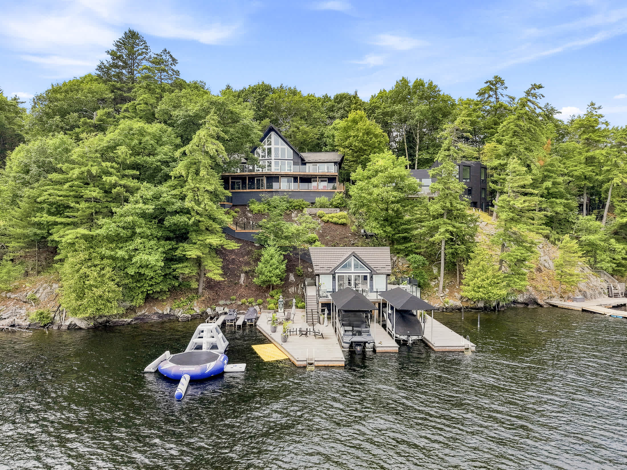 201 Lake Rosseau