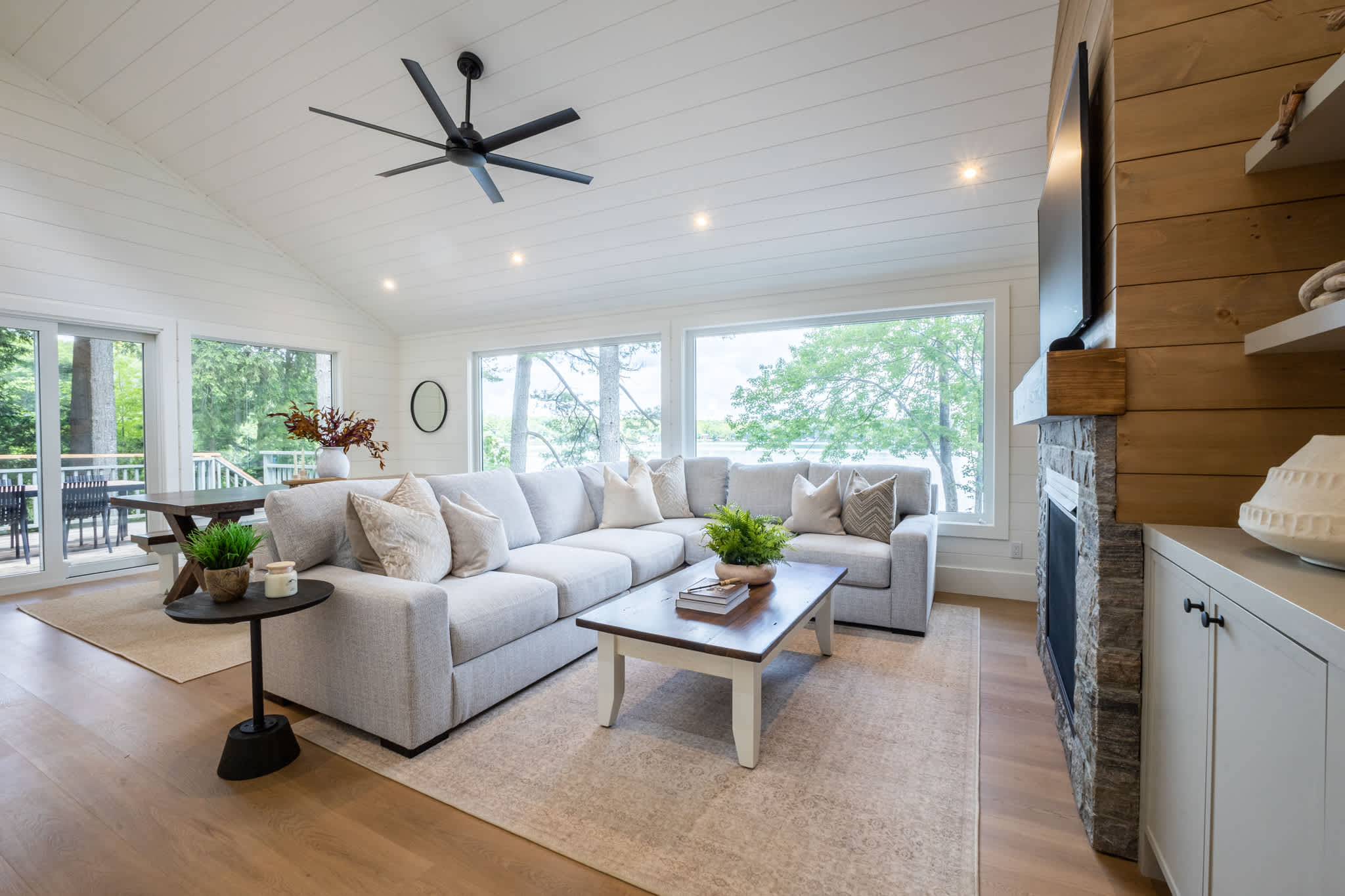 252 Lake Muskoka