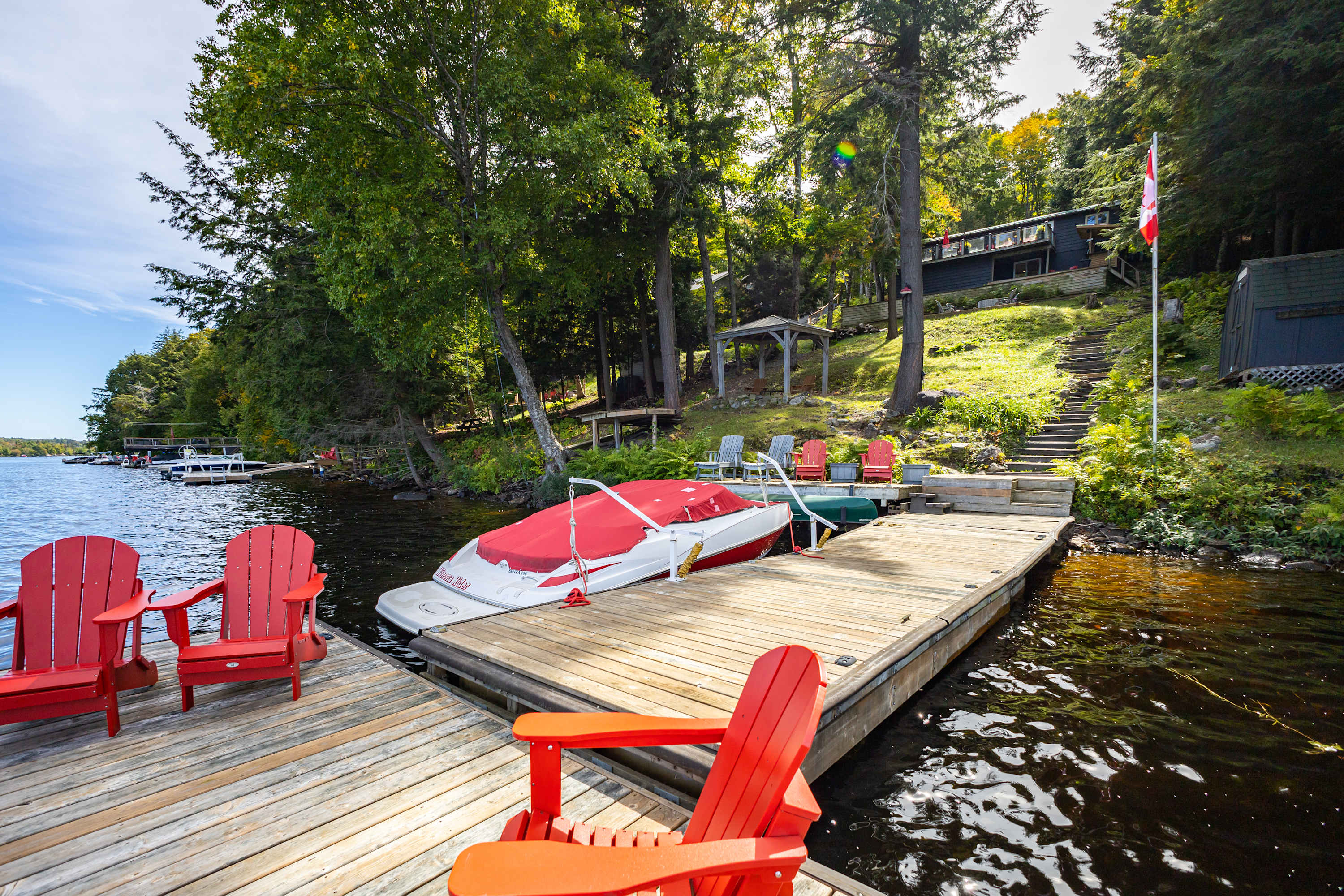 122 Lake Vernon