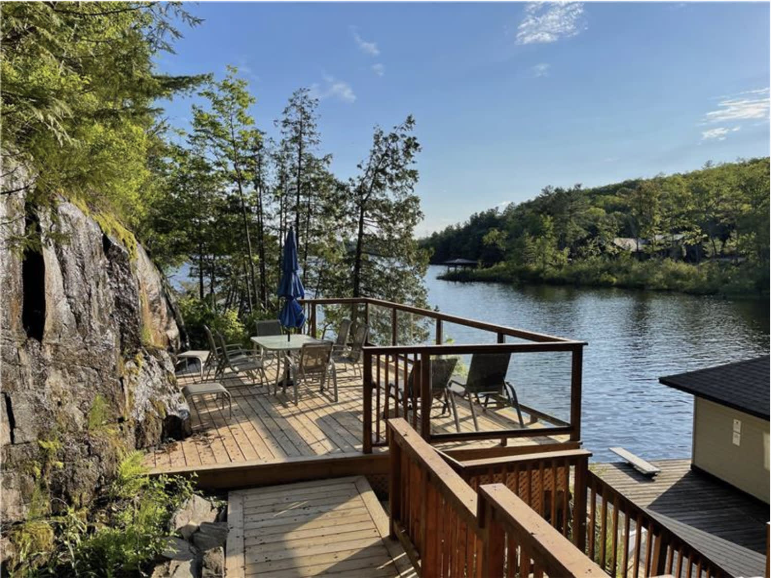 Cottage 260 for Rent on Lake Rosseau near Port Carling in Muskoka Ontario