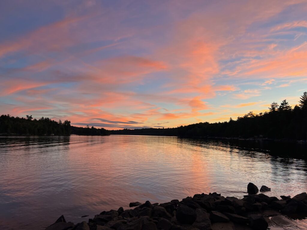 Cottage 626 for Rent on Kennisis Lake near in Haliburton County Ontario Cottage 626 for Rent on Kennisis Lake near in Haliburton County Ontario