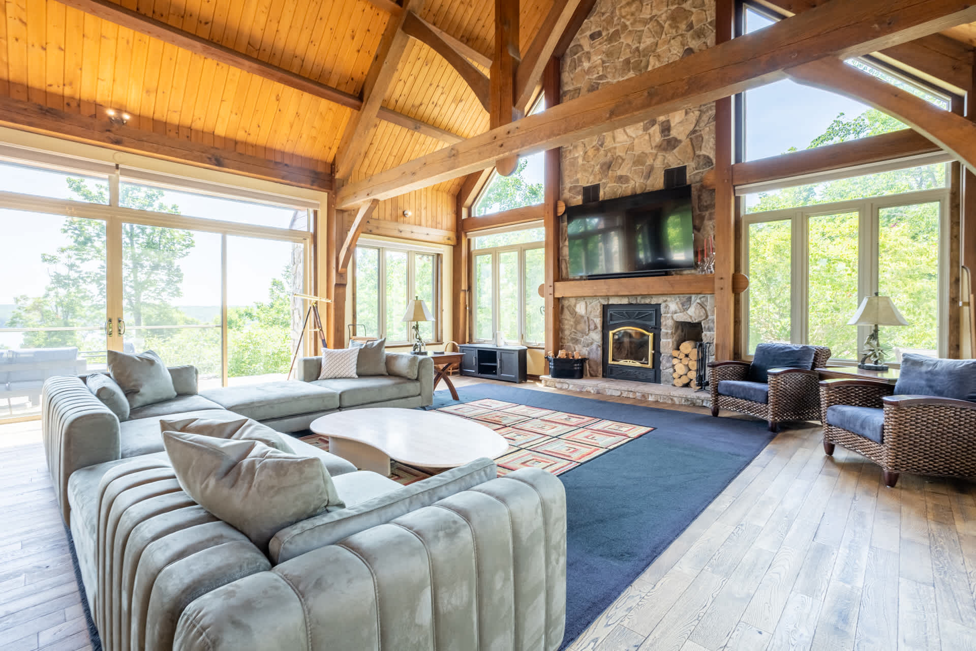 647 Sandy Lake