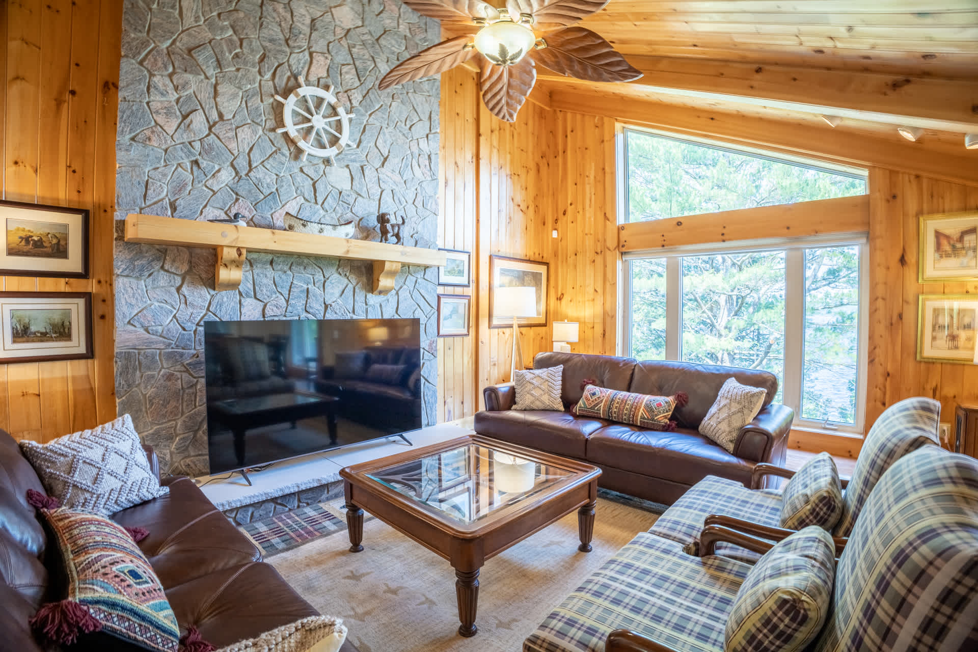 648 Chandos Lake