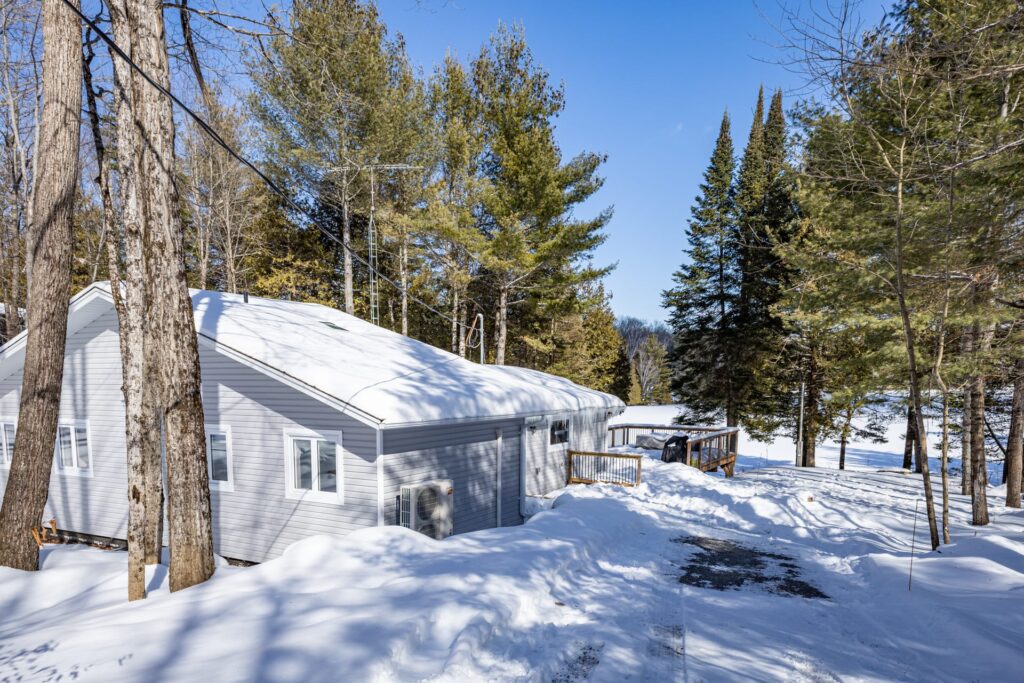 Cottage 638 for Rent on Crego Lake near Kinmount in Kawarthas Ontario