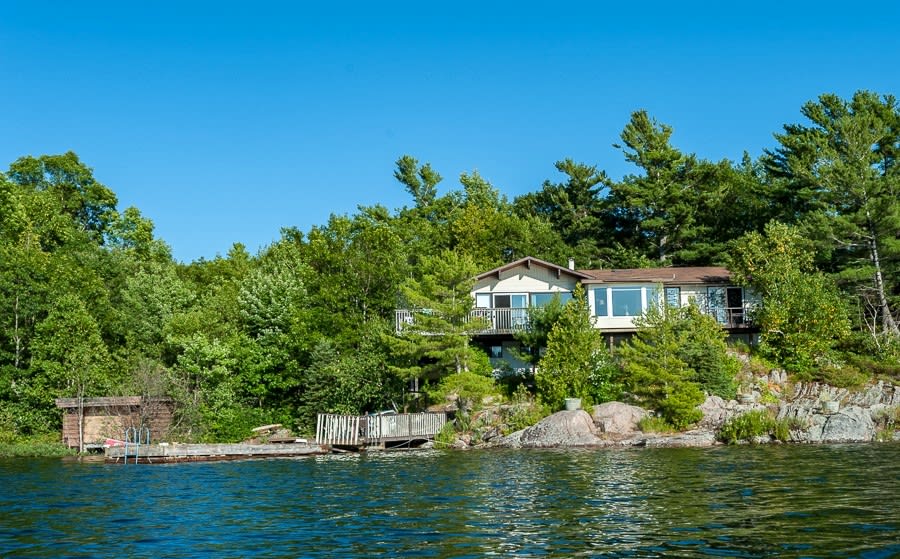Cottage 720 for Rent on Bay near in Parry Sound Ontario