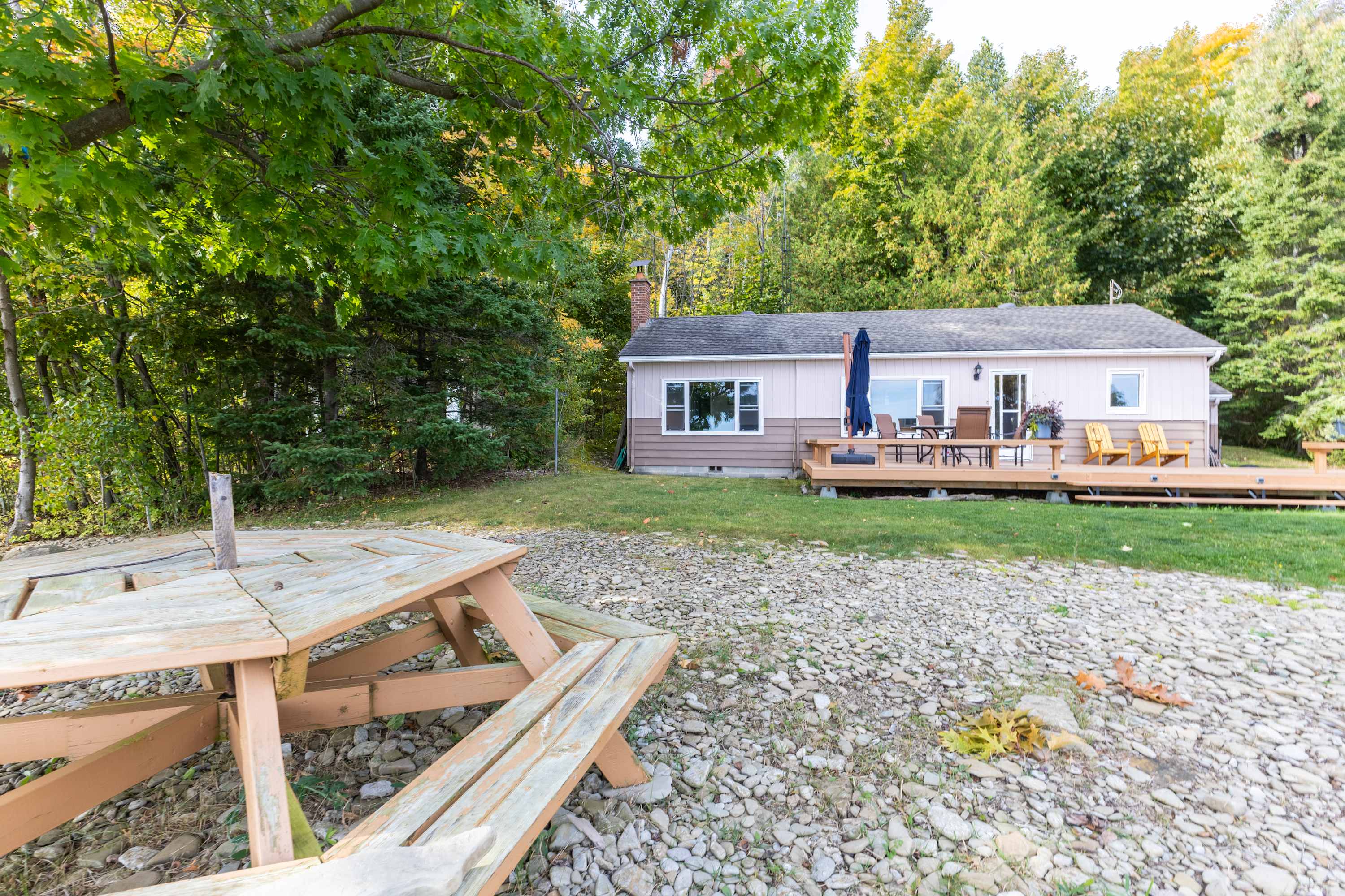 1289 Georgian Bay