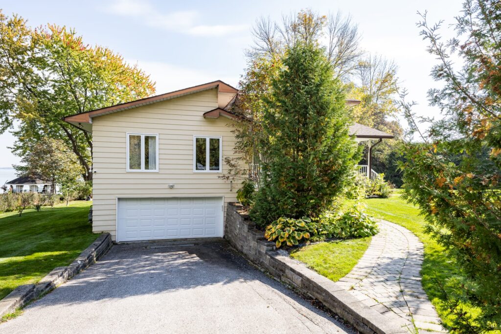 Cottage 920 for Rent on Lake Simcoe near Orillia in County of Simcoe