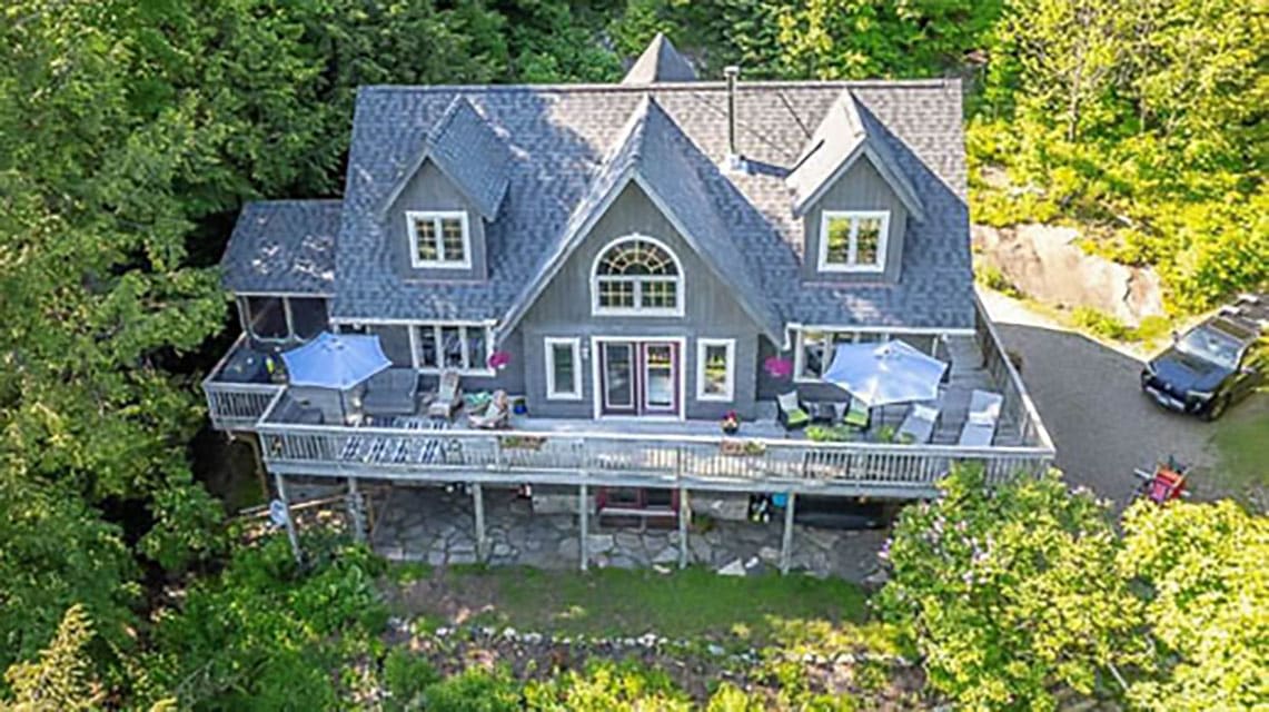 Cottage 626 for Rent on Kennisis Lake near in Haliburton County Ontario